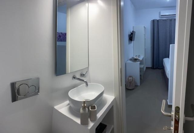 אנדיפרוס Levanda Guest Houses מראה חיצוני תמונה